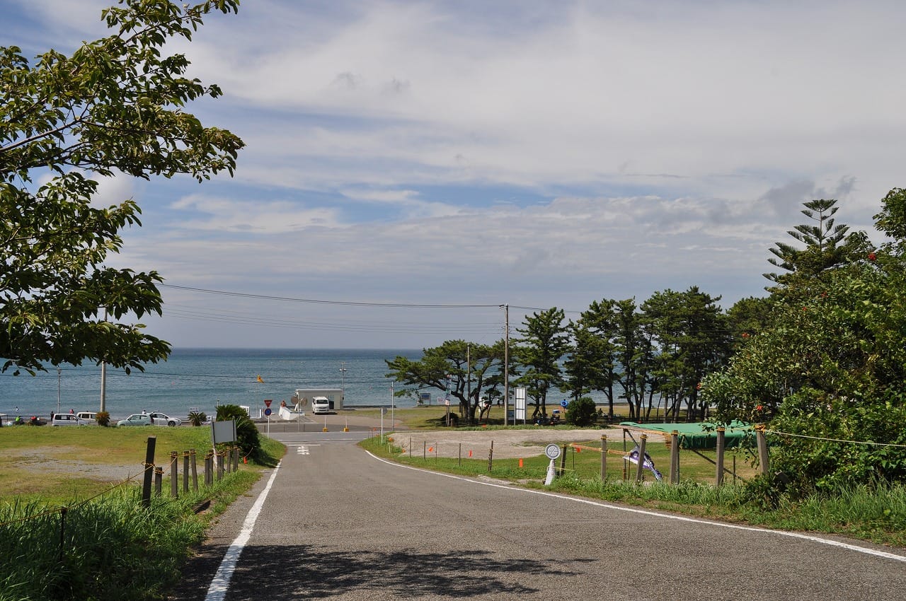 波左間海岸