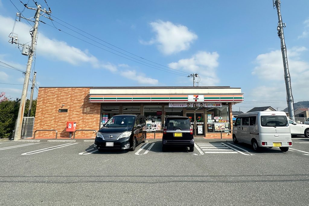 セブンイレブン安房勝山店