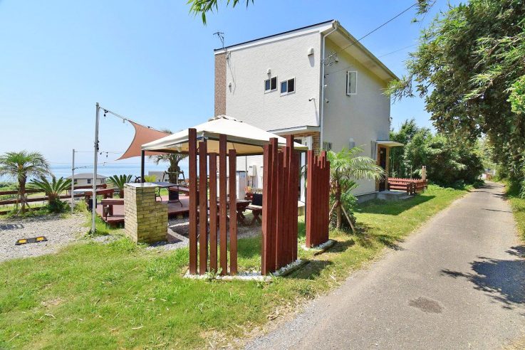 南房総市根本　海とマリンキャンプを望む築浅住宅
