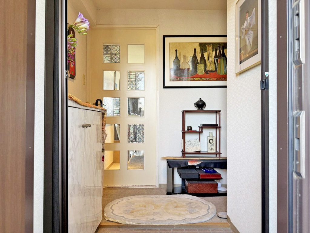 エスカール岩井1111