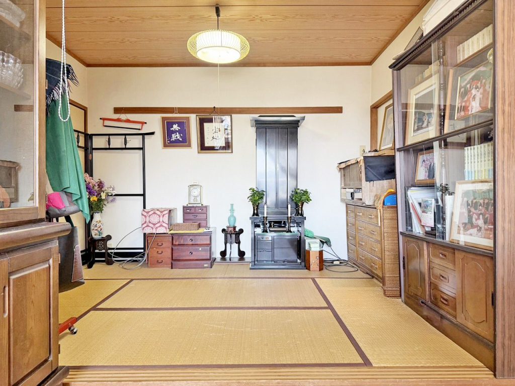 エスカール岩井1111