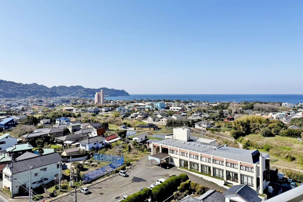 エスカール岩井1111