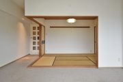 エスカール岩井808