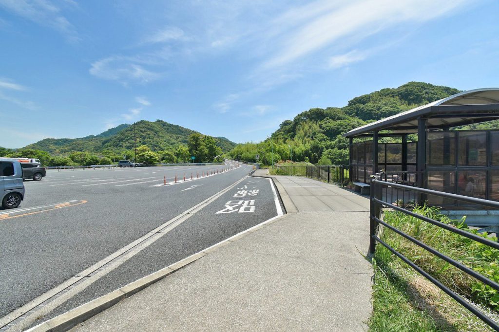 高速バス停「富楽里」